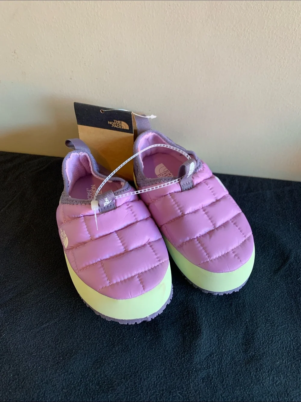The North Face Youth Trctn Mule II in Lupin Purple and Lime Cream
